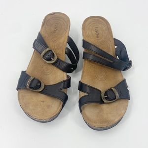 Taos Black Leather Sandals Straps Bronze Buckles Womens Size 37 EU